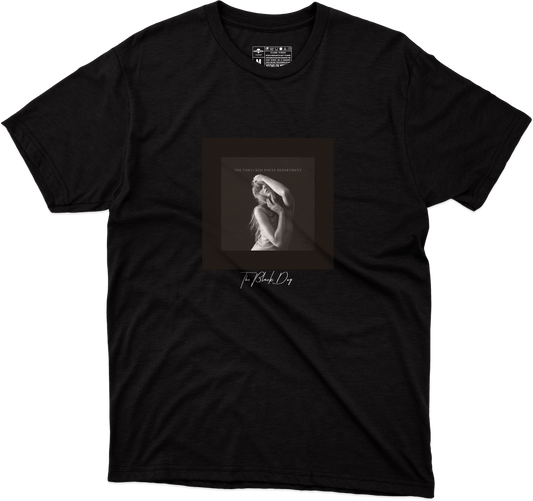 The Black Dog Playera (Corte Regular)